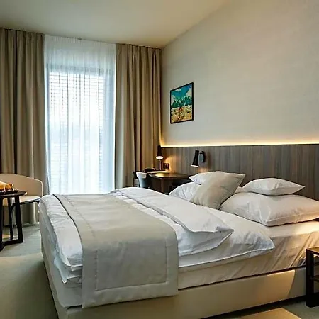 Rajka Hotel